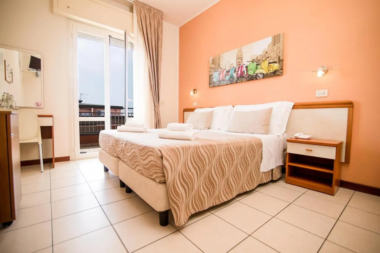 Unique Hotel Cesenatico 3*,