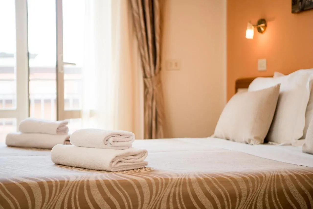 Unique Hotel Cesenatico 3*,